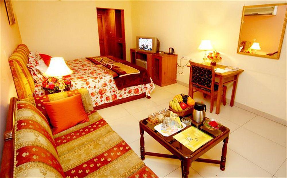 Hotel Diamond Plaza Chandīgarh Eksteriør billede