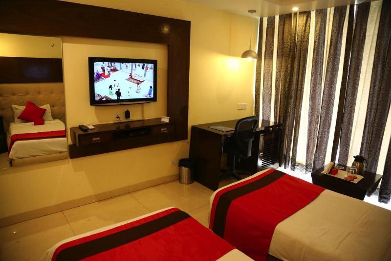Hotel Diamond Plaza Chandīgarh Eksteriør billede
