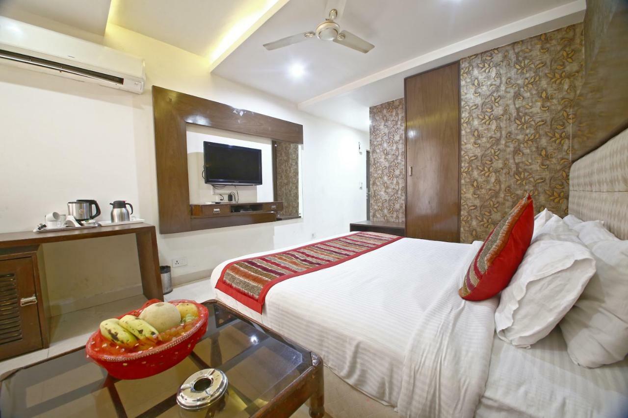 Hotel Diamond Plaza Chandīgarh Eksteriør billede