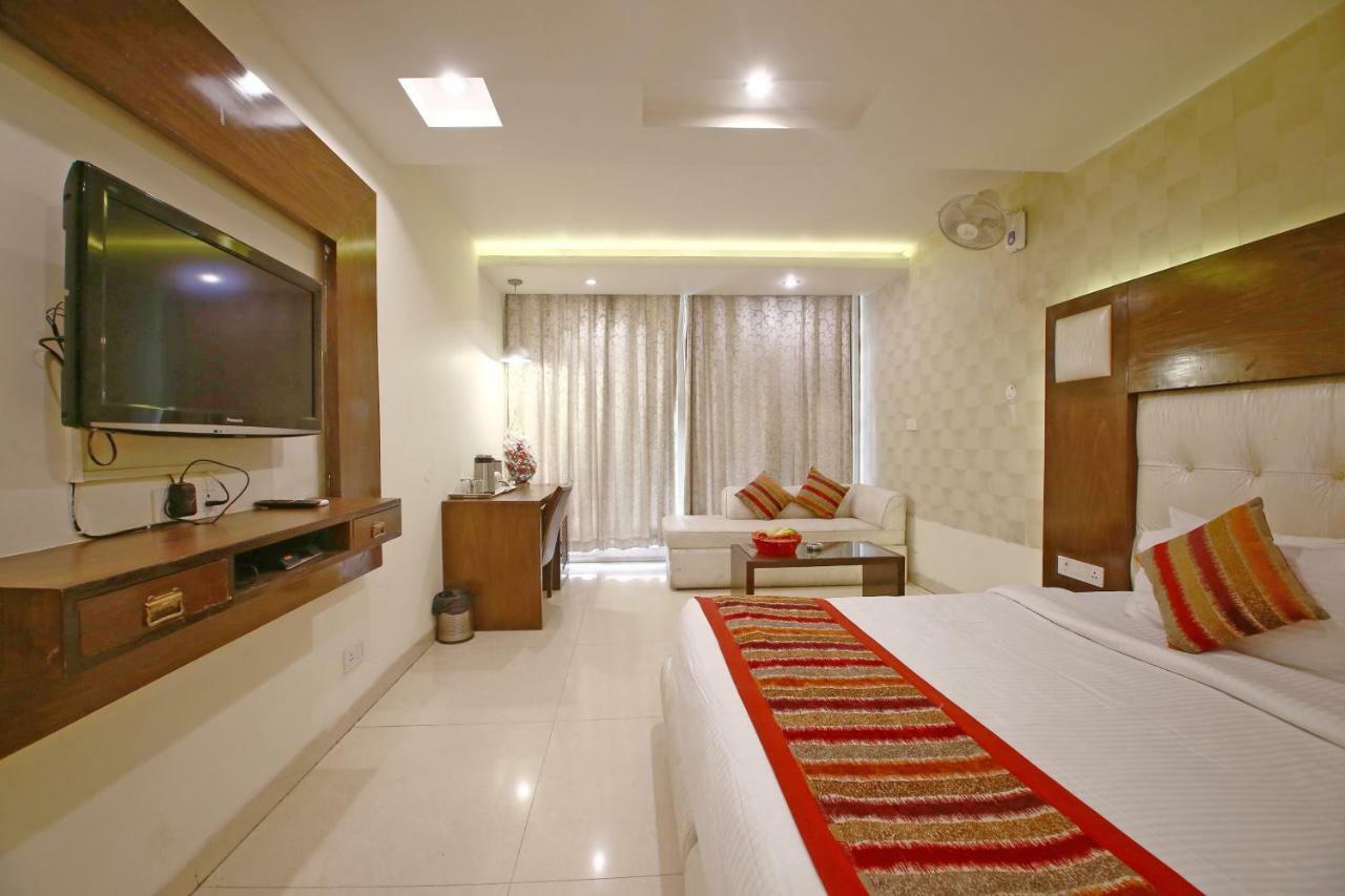 Hotel Diamond Plaza Chandīgarh Eksteriør billede