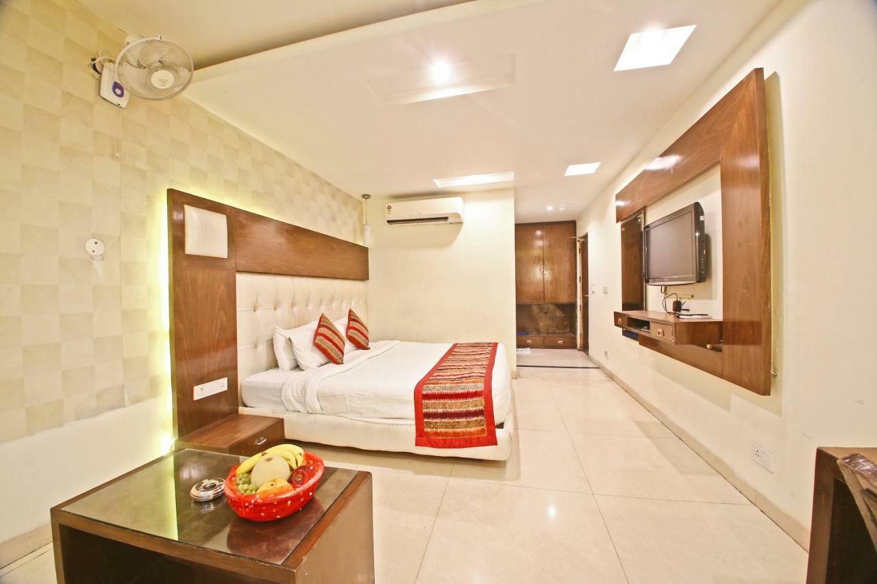 Hotel Diamond Plaza Chandīgarh Eksteriør billede