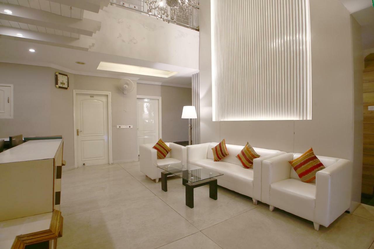 Hotel Diamond Plaza Chandīgarh Eksteriør billede