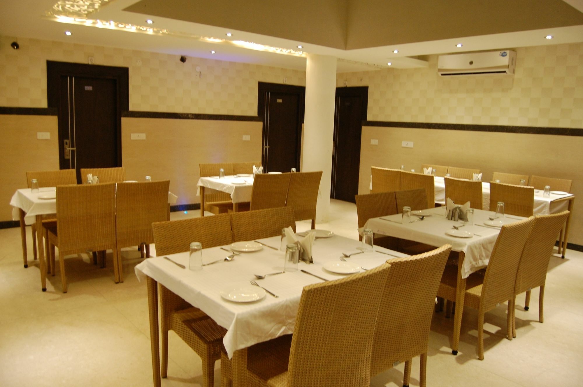 Hotel Diamond Plaza Chandīgarh Eksteriør billede