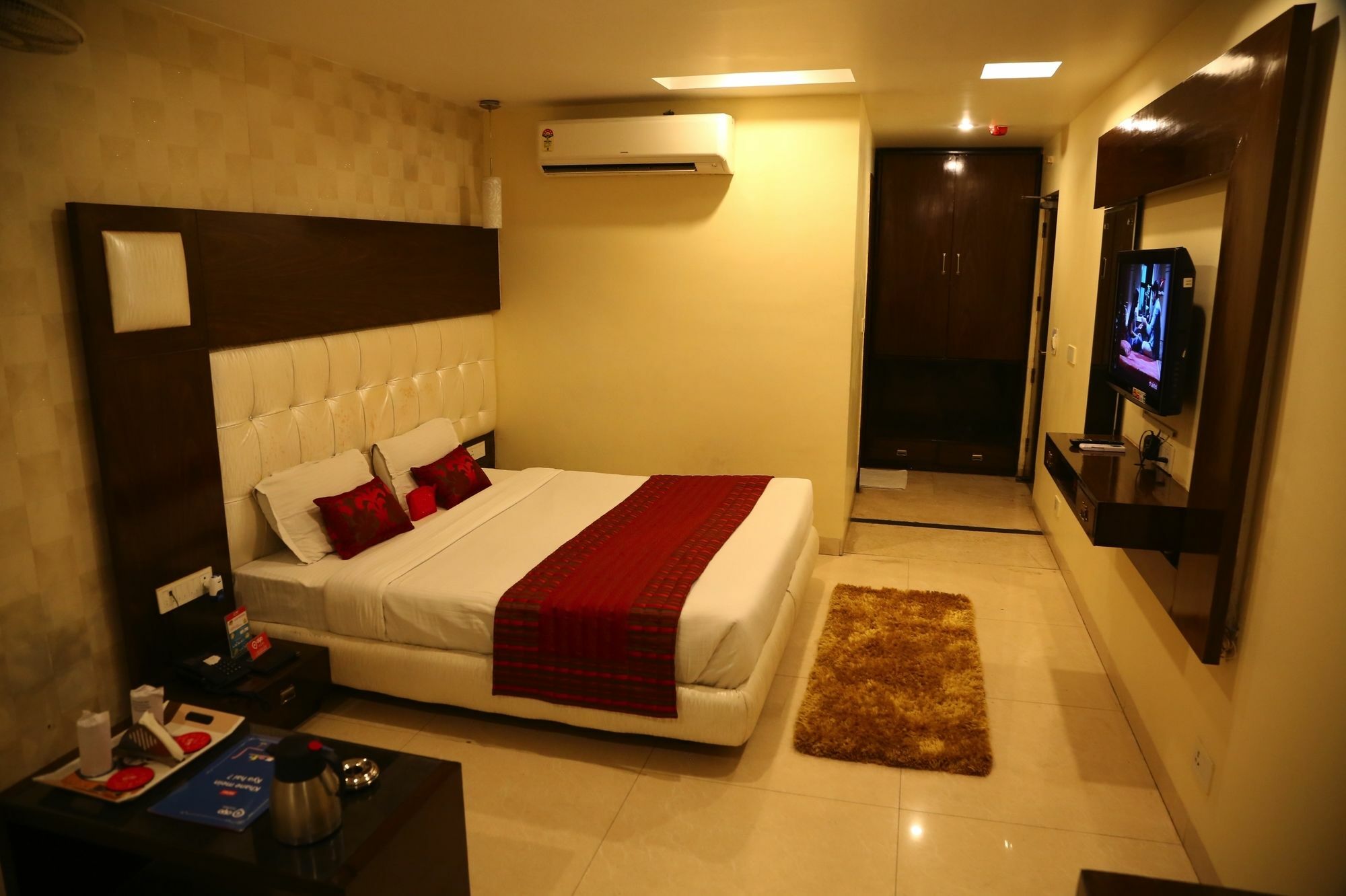 Hotel Diamond Plaza Chandīgarh Eksteriør billede